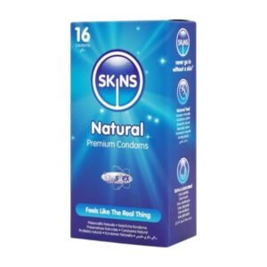 Skins Condoms Natural 16 tk. skins kondoomid 1 Skins Condoms Natural 16 vnt. – natūralių prezervatyvų dėžutė, priekyje matomas prekių ženklas